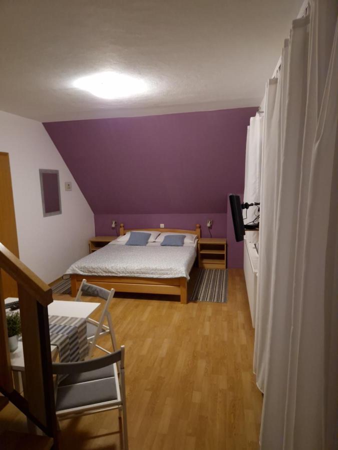 Guest House Wolf II Plitvička Jezera Eksteriør billede