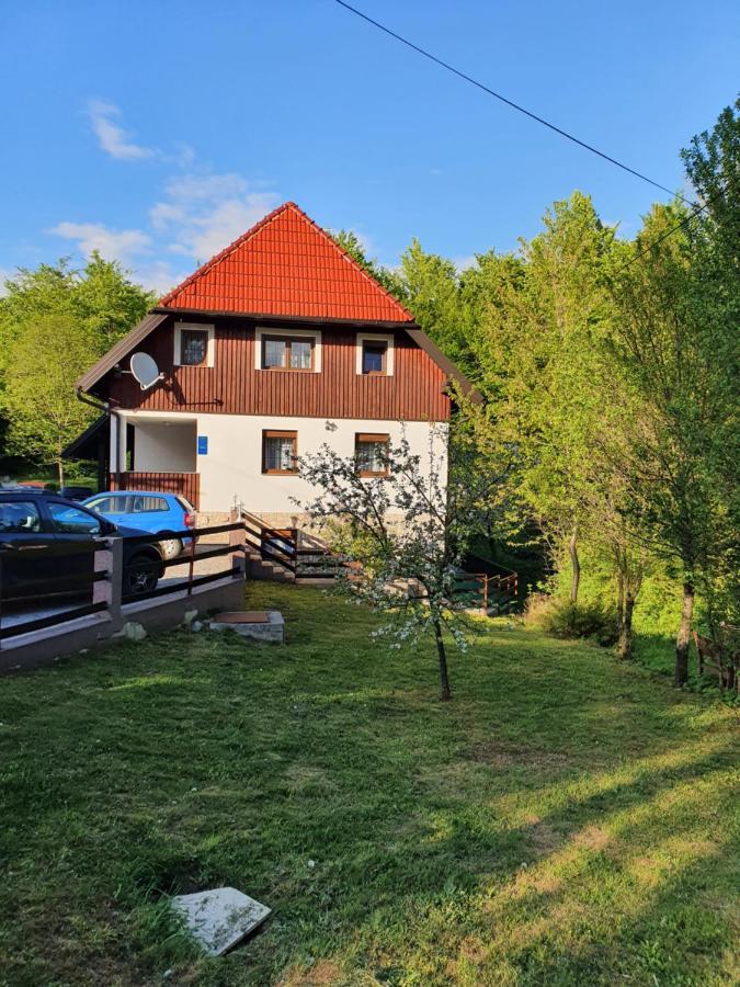 Guest House Wolf II Plitvička Jezera Eksteriør billede