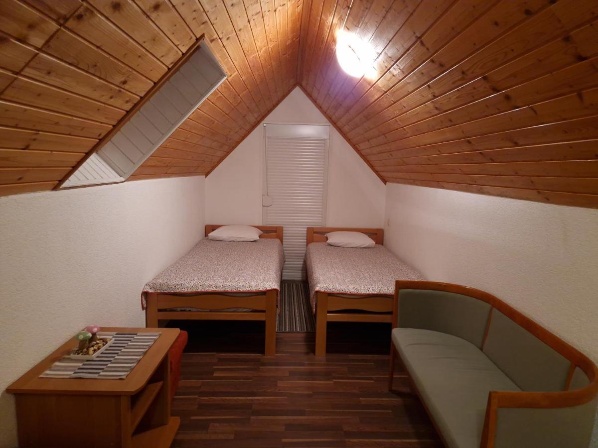 Guest House Wolf II Plitvička Jezera Eksteriør billede