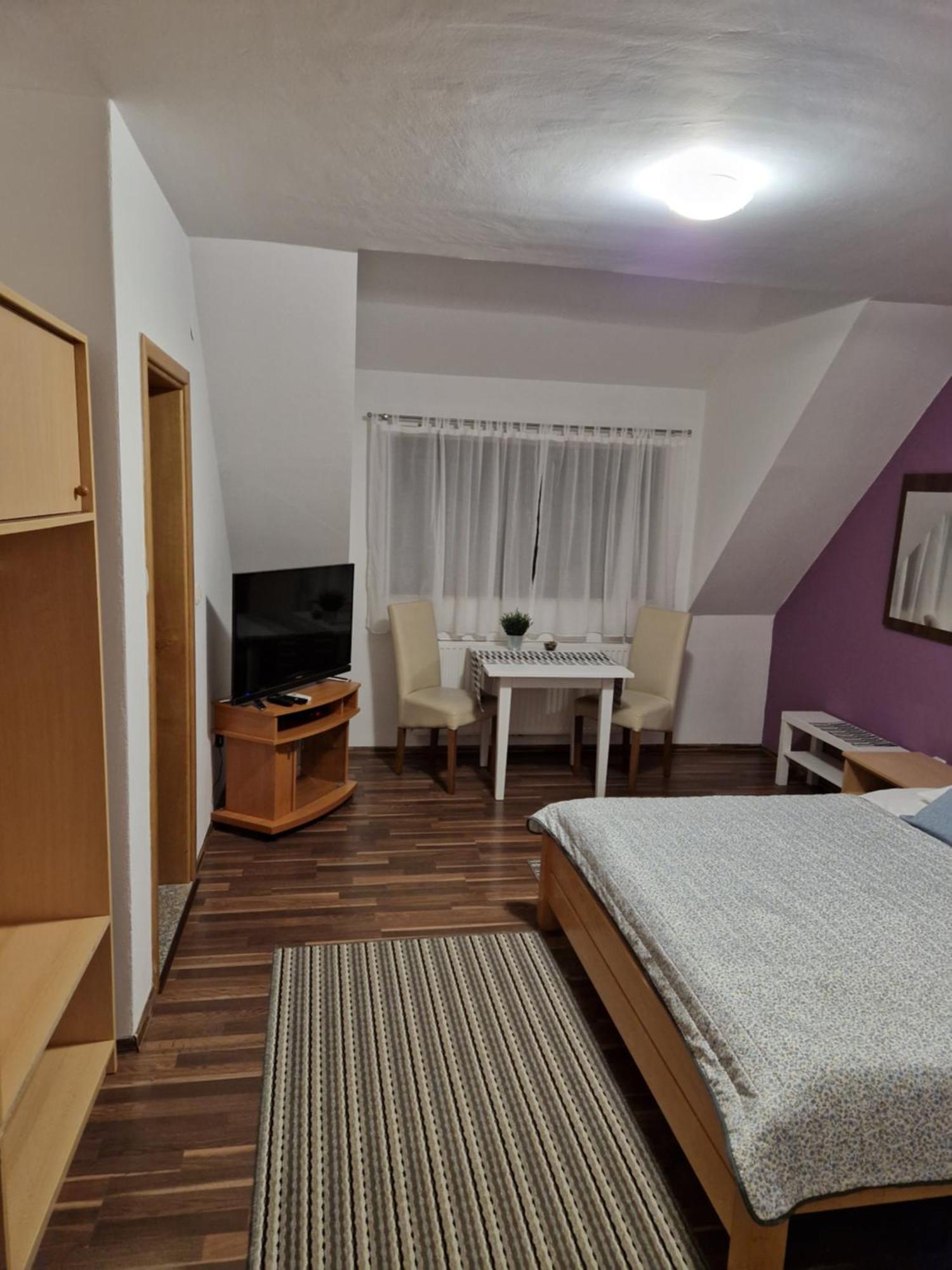 Guest House Wolf II Plitvička Jezera Eksteriør billede
