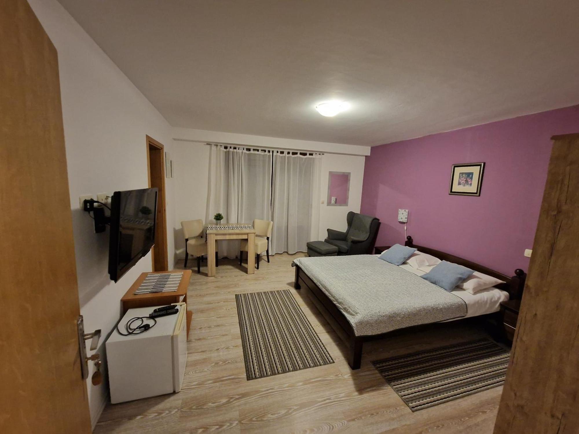 Guest House Wolf II Plitvička Jezera Eksteriør billede